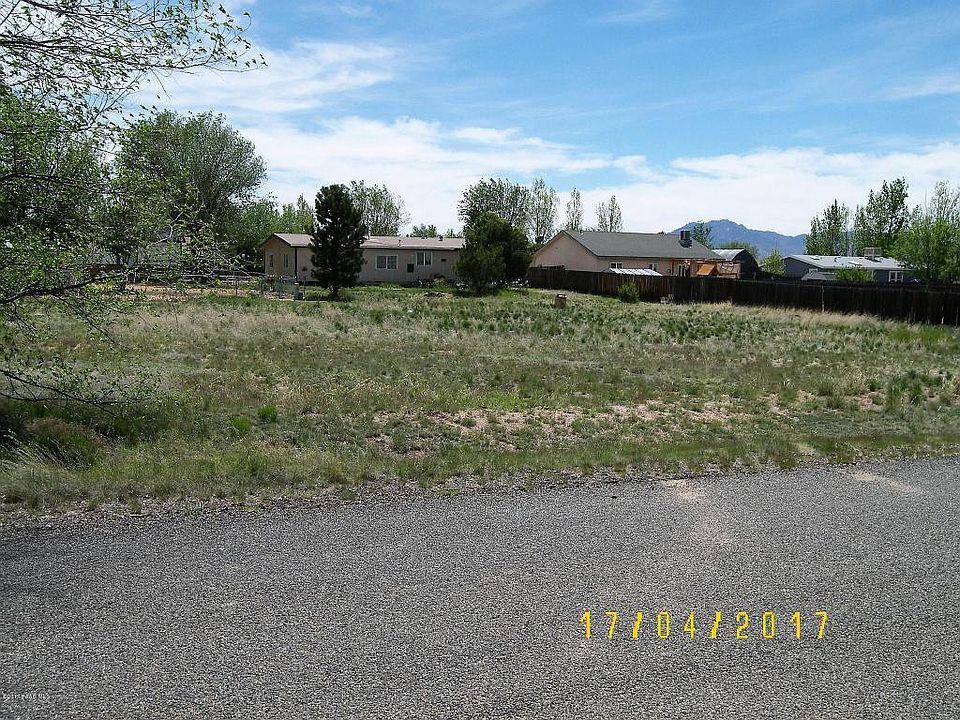 2nd image of 1755 E Grasshopper Ln