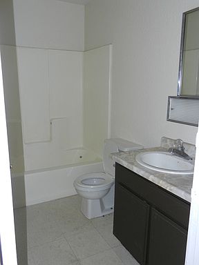 5th image of 11810 White Ave APT 19