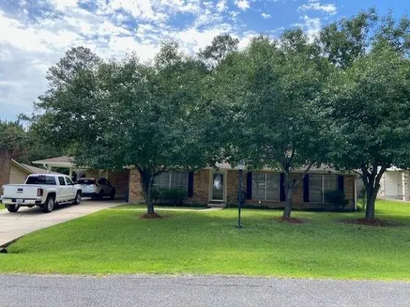 208 Susan Gay St, Pineville, LA 71360