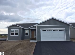 6058 Rosefield Ct, Traverse City, MI 49684