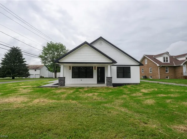 1545 Roanoke Ave, Uhrichsville, OH 44683