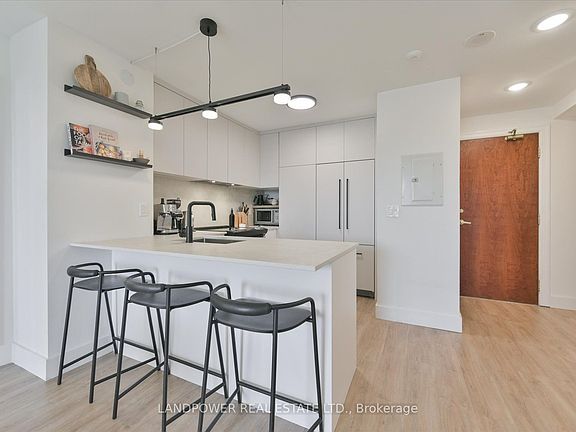 2nd image of 18 Kenaston Gdns #503