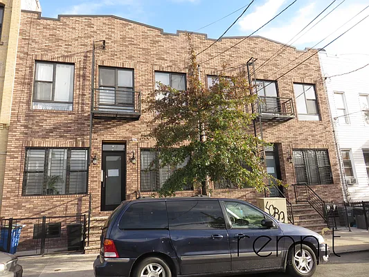 Rented by Rennit Inc. | media 47