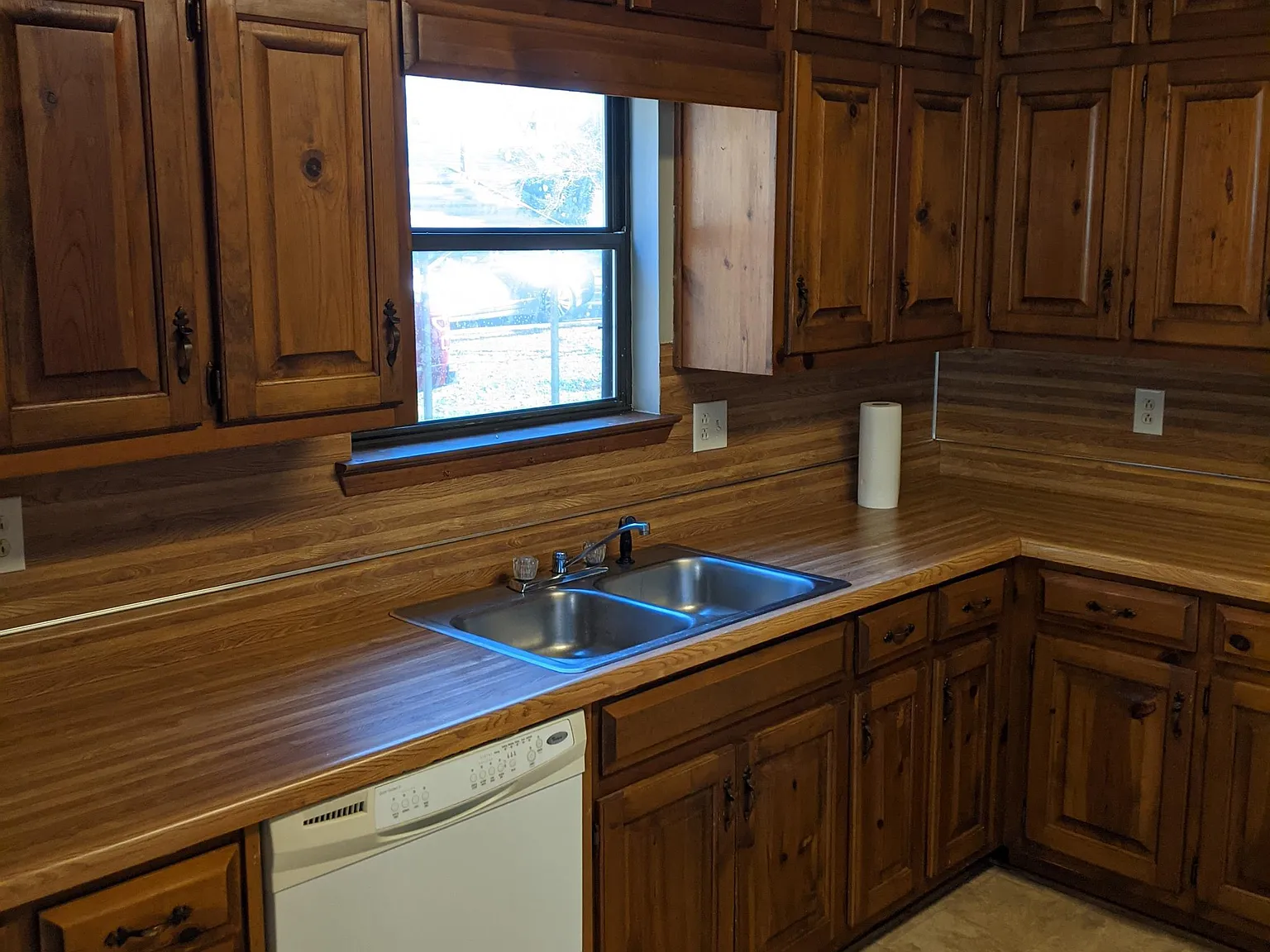8251 Blackfoot Trail - 1 — Photo 2
