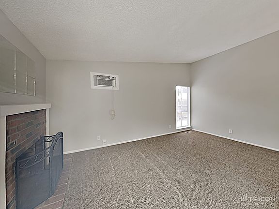 4th image of 788 Glen Molly Dr
