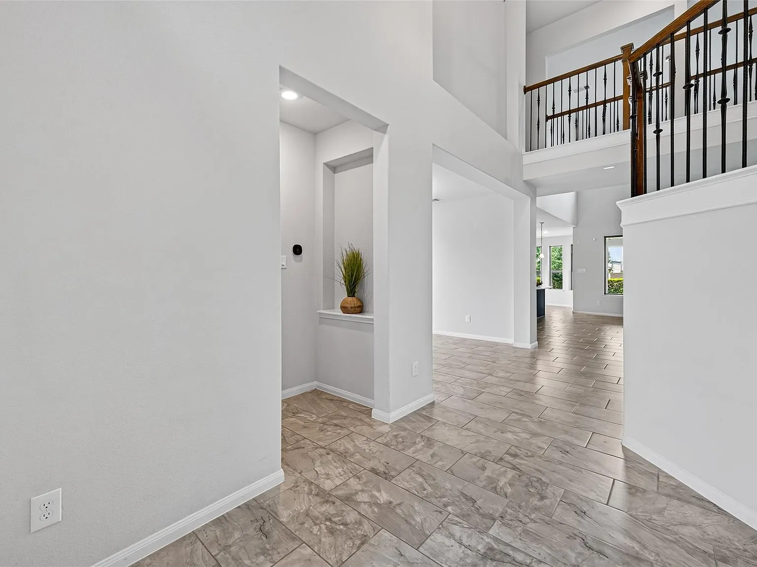 4 bed, 3.0 bath, 3122 sqft, $3,290 — Photo 4