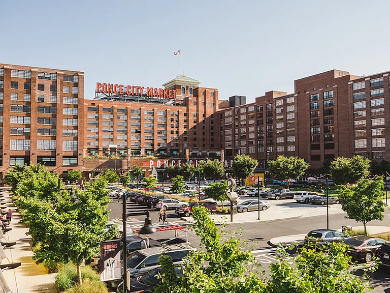 10 minutes from Ponce City Market