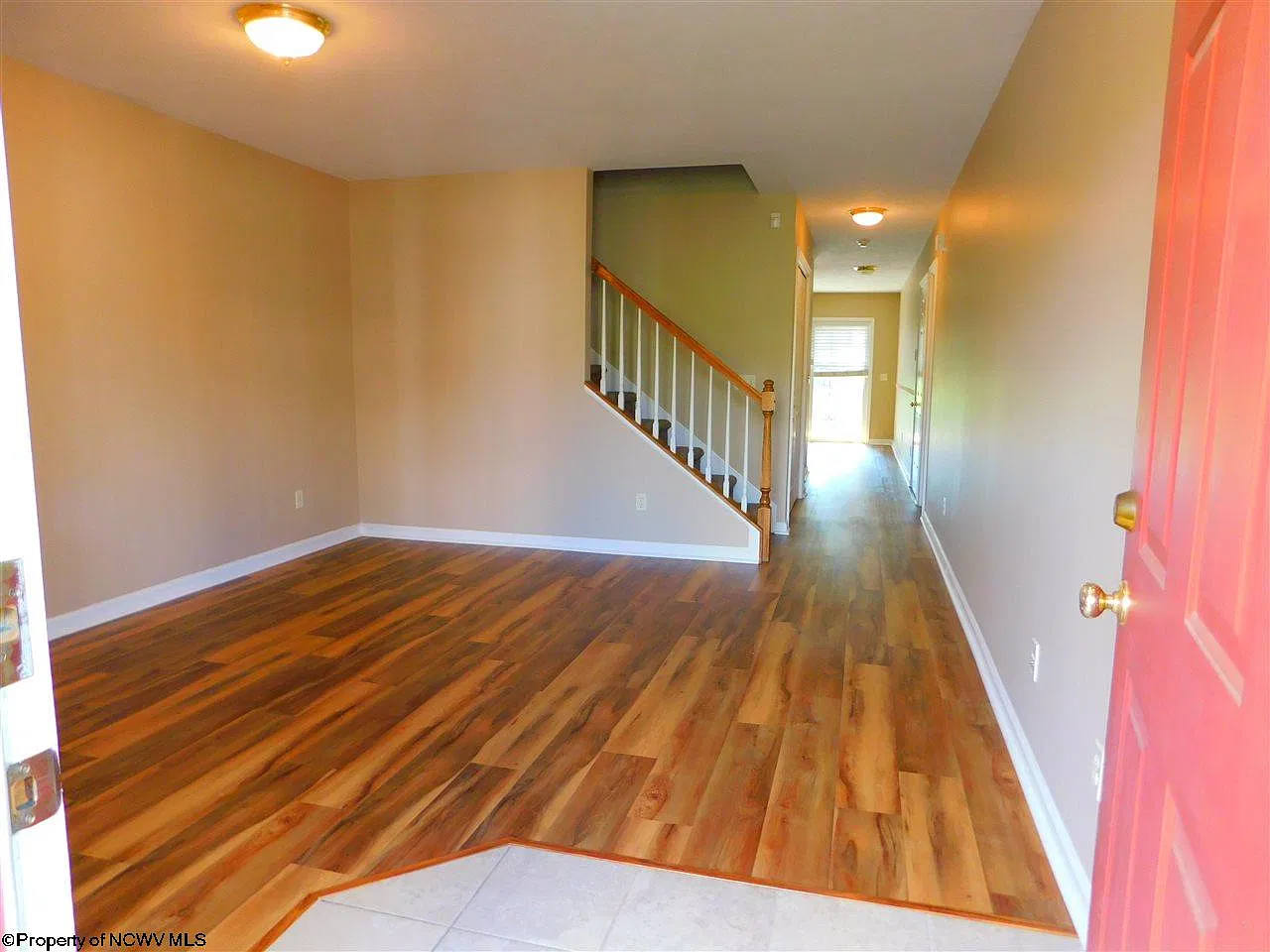3 bed, 2.5 bath, $1,900 — Photo 3