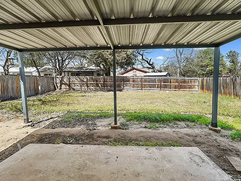 3815 Pipers Crst — Photo 13
