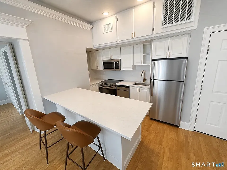 1 bed, 650 sqft, $2,150 — Photo 1