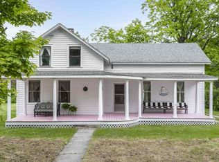 409 S Grand Ave, Leland, MI 49654
