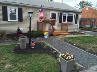 32 Hideaway Ln, Wareham, MA 02571