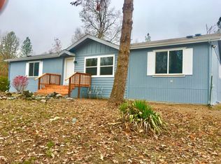 800 Plumtree Ln, Grants Pass, OR 97526