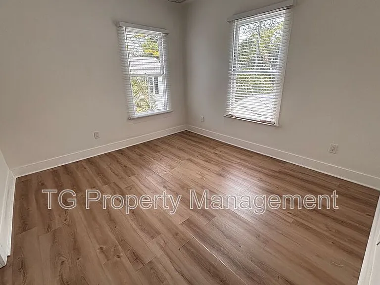 30 Sanford St #B — Photo 10