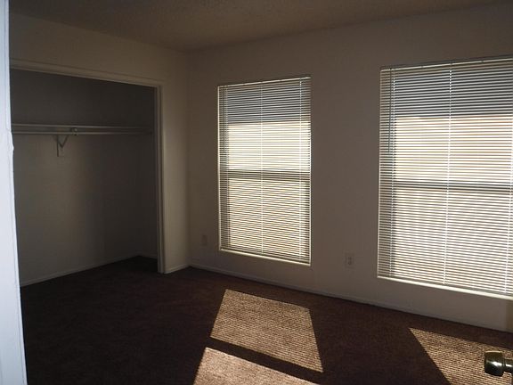 5th image of 1018 N Sacramento Ave #A