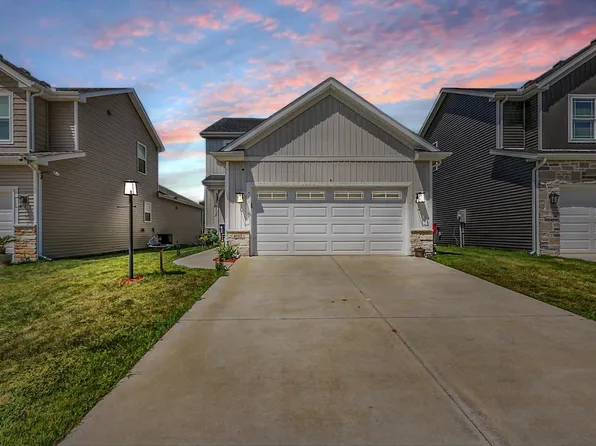 4512 Legends Dr, Champaign, IL 61822