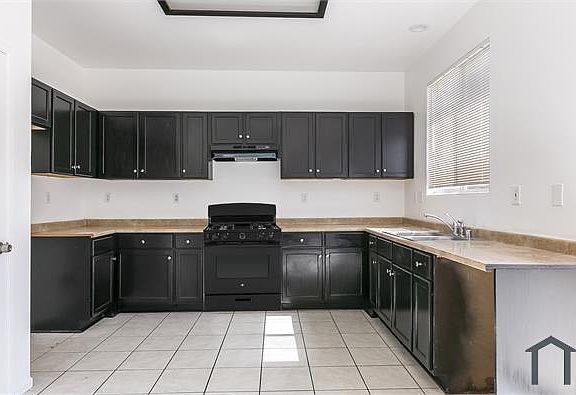 4th image of 1854 W Avenue H4
