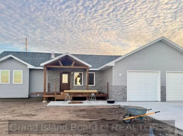 1002 27th St, Central City, NE 68826