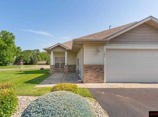 701 Dublin Ct, Mankato, MN 56001