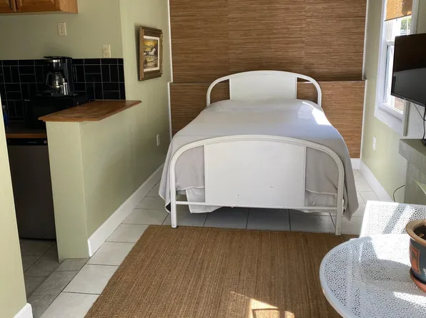 119 21st Ave S, Saint Petersburg, FL 33705