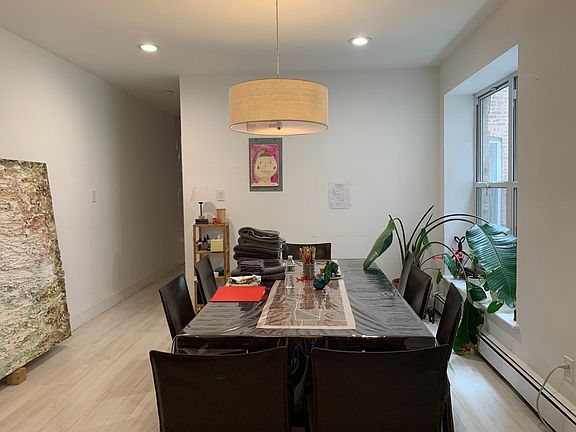 5th image of 819 Saratoga Ave