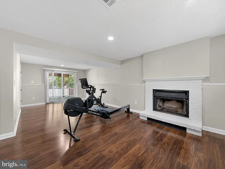3806 Candlelight Ct — Photo 40