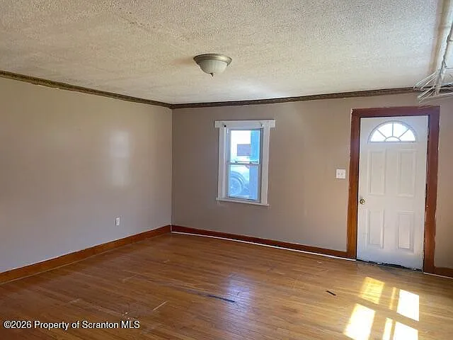 210 Crane St — Photo 11