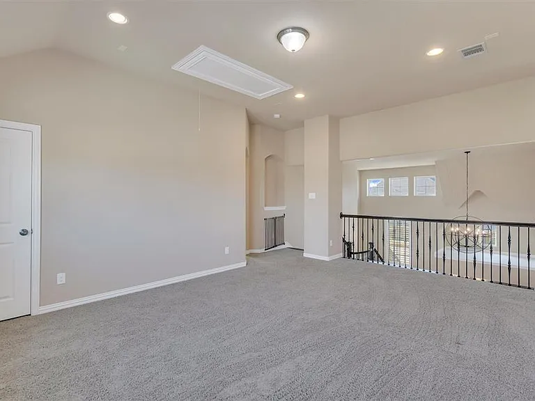 7336 Champagne Dr — Photo 27