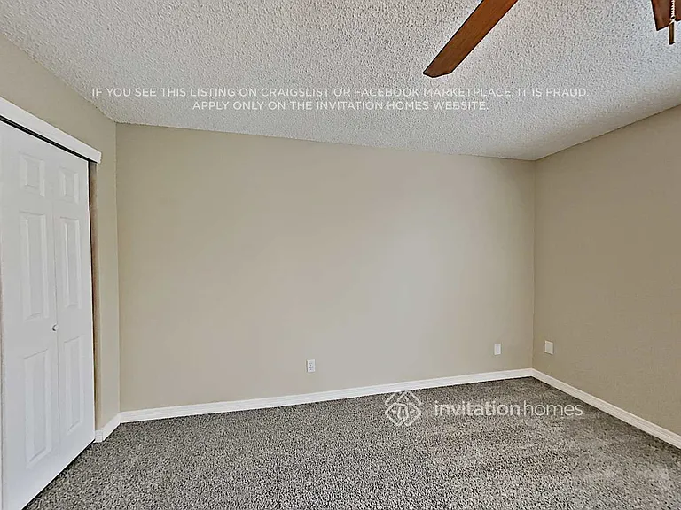 12052 Ivanhoe Cir — Photo 10