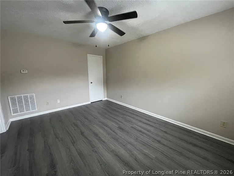 4959A Fieldcrest Dr — Photo 3