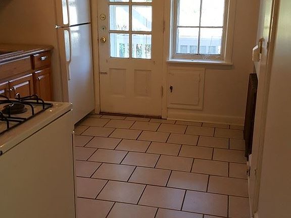 2nd image of 1910 E Park Pl APT 2