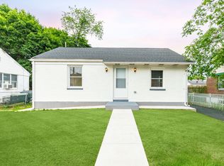 2207 Liberator St, Levittown, PA 19057