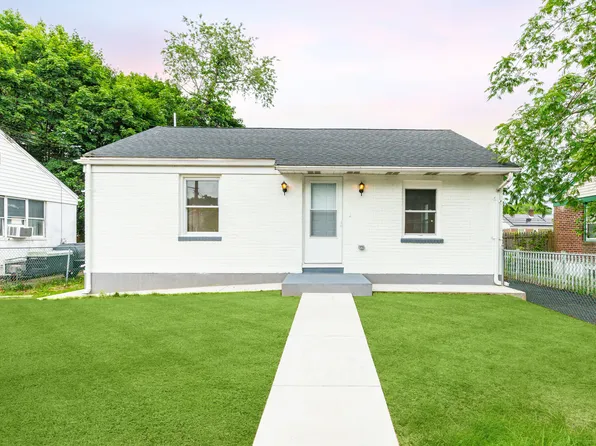 2207 Liberator St, Levittown, PA 19057