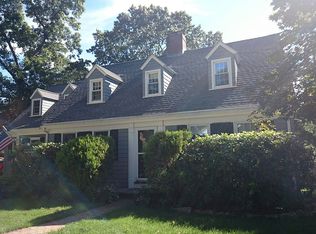 95 Eastwood Cir, West Roxbury, MA 02132