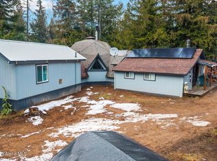 762 High Rd, Sandpoint, ID 83864