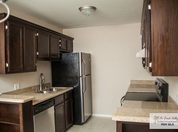 4th image of 513 E Tyler Ave APT 16