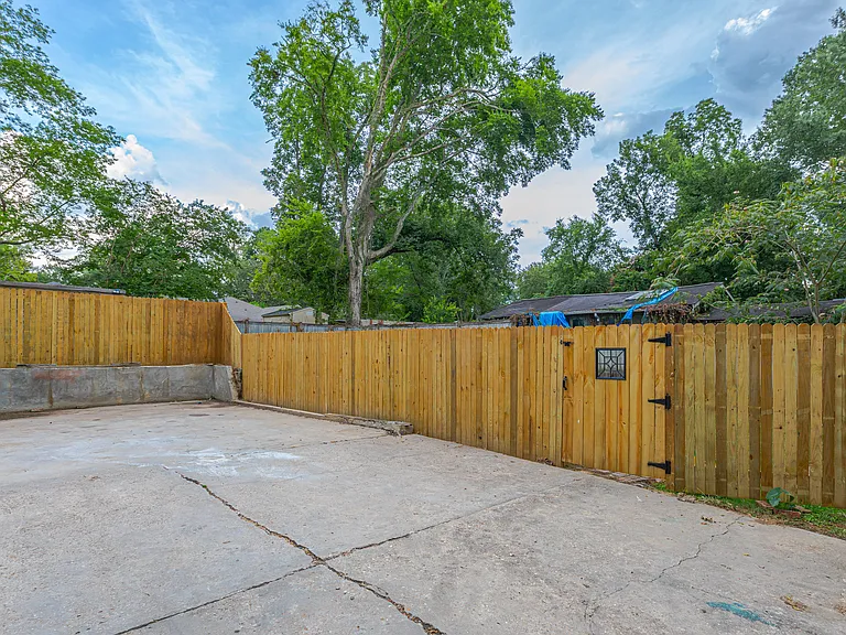 4028 Redwing Ave — Photo 7