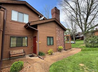 1701 Hemingway Ln, Weldon Spring, MO 63304