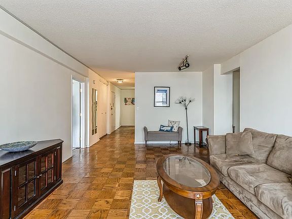 4th image of 7004 Kennedy Blvd E APT 2C