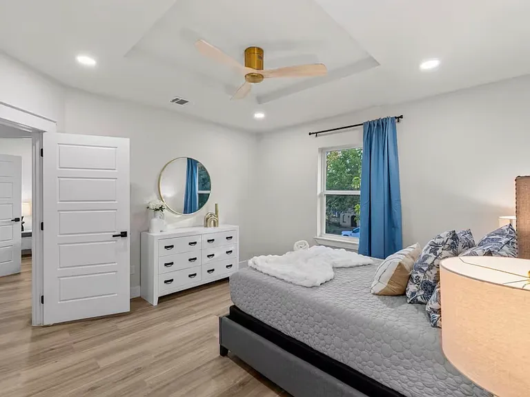 1143 Kings Hwy — Photo 24
