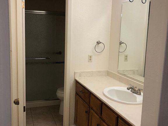 5th image of 223 Kettler Dr