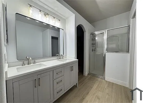 6907 Surrey Oak Dr — Photo 16