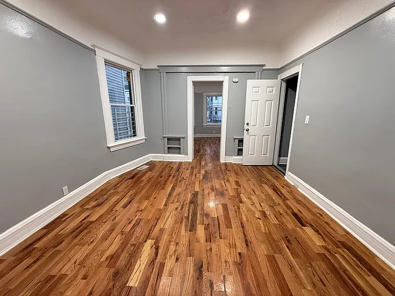 44 N 16th St #1 — Photo 6