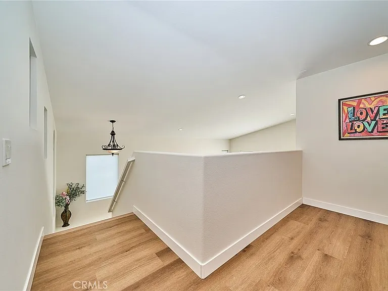 6377 Peach Ave — Photo 15