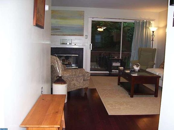 2nd image of 330 Cashel Ct