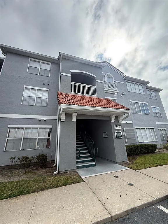 2 bed, 2.0 bath, 1083 sqft, $1,500 — Photo 1