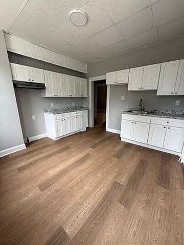 1R Kitchen