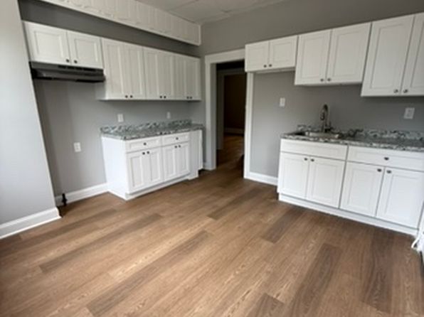 74 Commercial St #1R
