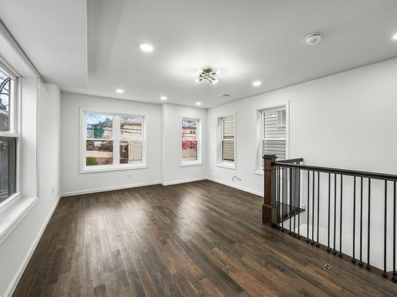 2nd image of 613 S 18th St Floor 2