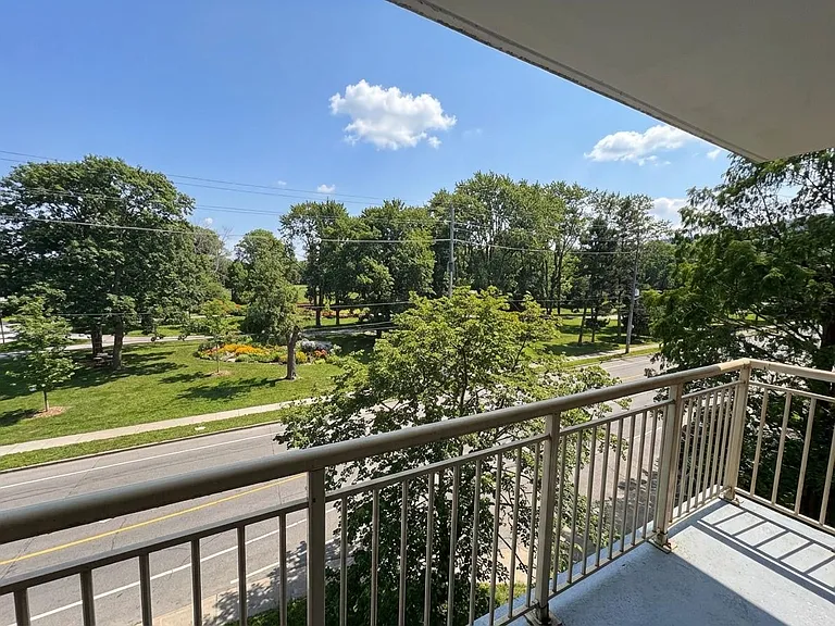 190 Gage Ave S #401 — Photo 12